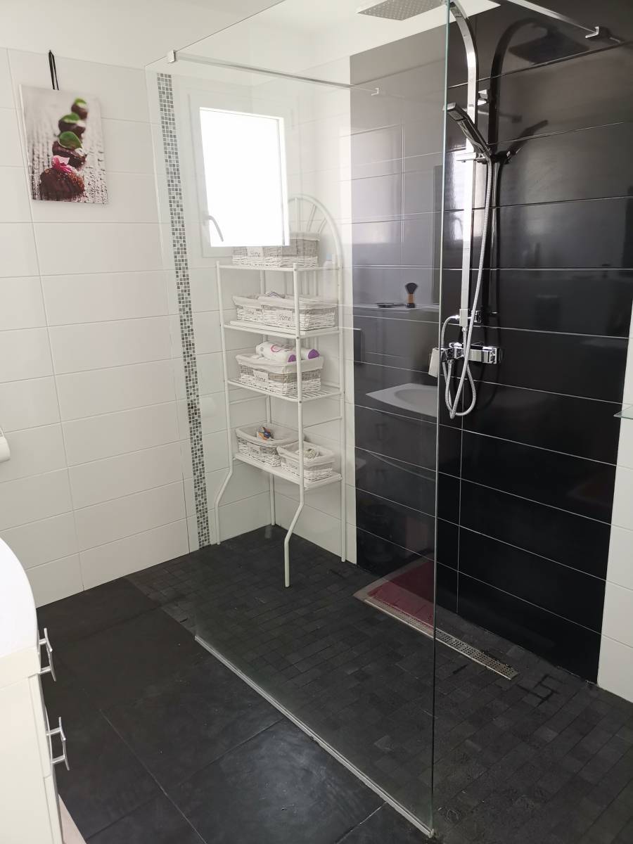 Exemple de vitre opaque chez un particulier à Montélimar