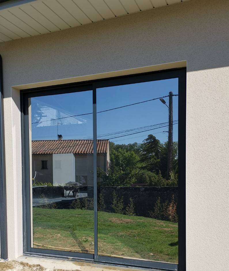 Pose film occultant Opalglass avec contrôle d’opacité par télécommande Grenoble 38 Isère