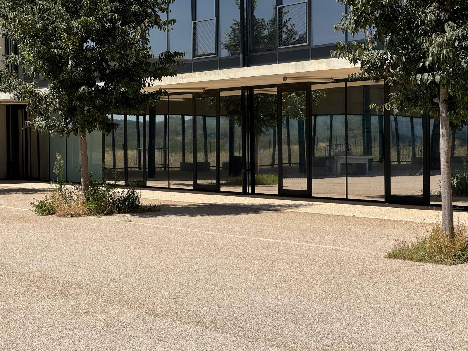 Installation sur mesure de films de protection solaire conformes au PPMS dans le Gard