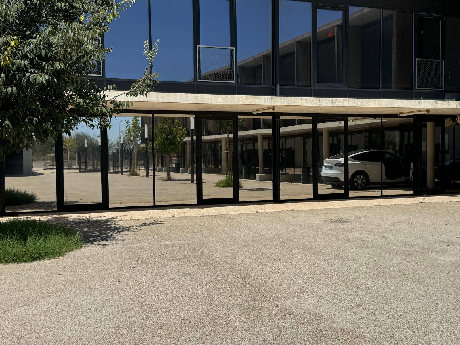 Sécurisation des fenêtres d'un établissement scolaire à Bellegarde dans le 30