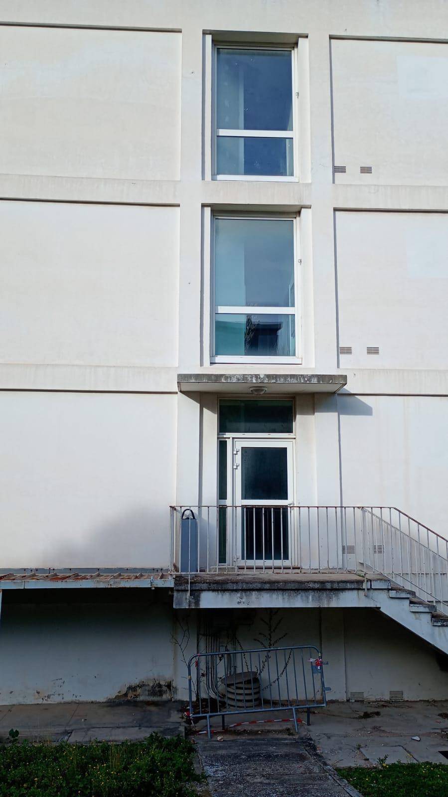 Améliorer le confort thermique au CNRS de Marseille avec film spectra 33C C de Solar Screen