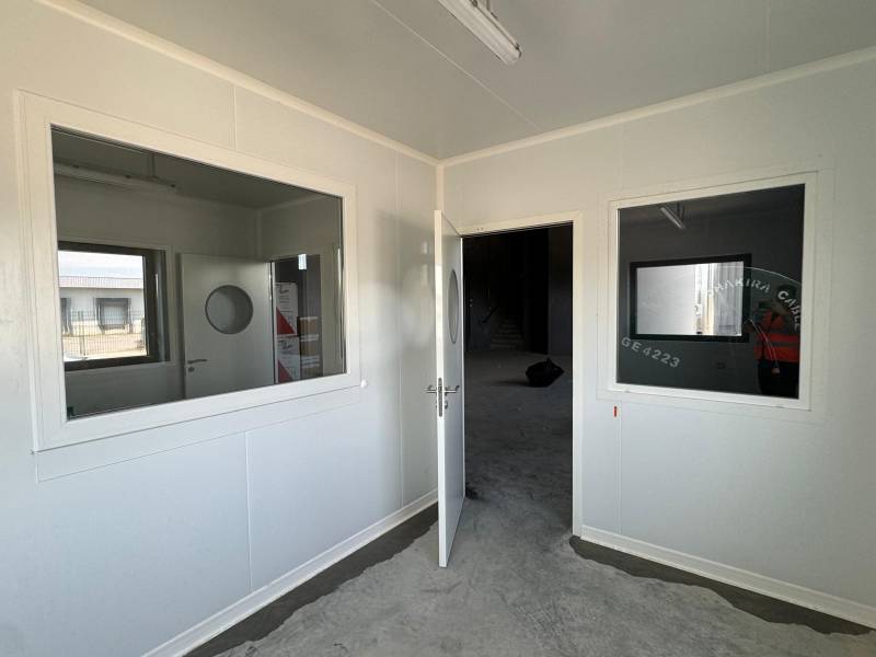 Pose de film vitre anti bris de glace pour usine agroalimentaire dans l'Ain