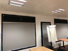 Aménagement de bureaux en région Rhône-Alpes : Esthétique et efficacité des films occultants pour vitrages professionnels