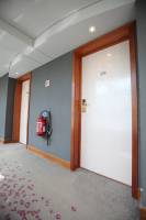 Porte de bureaux avant habillage