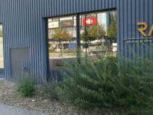 Pose de films solaires anti chaleur miroir sans tain en région Lyonnaise, à Villeurbanne