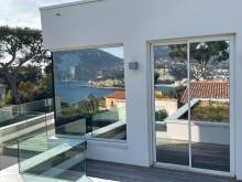Maison d’architecte à Cassis : protection des baies vitrées avec film solaire anti chaleur