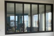 Bureaux professionnels dans le centre-ville de Toulouse avec verrière atelier équipée de films connectés