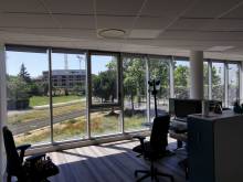 Films solaires en survitrage pour rejeter 54% de la chaleur dans les bureaux de la CARSAT à Montpellier