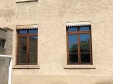 Comment réduire la chaleur dans une école : exemple de pose de films solaires sur les fenêtres des salles de classe à Colombe en Isère