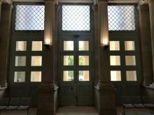 Portes vitrées habillées de films de sécurité anti intrusion Tribunal judiciaire de Nîmes