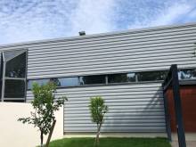 Pose de films solaires sur les vitrages de bureaux professionnels près d'Avignon