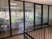 Vitrophanies pré imprimées pour cloisons de bureaux à Avignon
