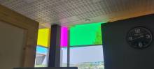 Pose de films décoratifs unis et colorés pour un établissement public dans le Gard