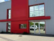 Mise en place de films de protection solaire dans une entreprise de Pierrelatte