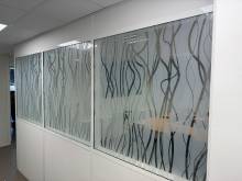 Vitres habillées de film décoratif en Ardèche